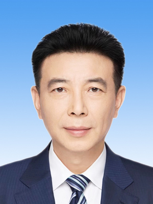 陳贄，男，漢族，1965年10月生，研究生學(xué)歷，中共黨員，現(xiàn)任人民日報社編委委員、海外版編輯部總編輯。